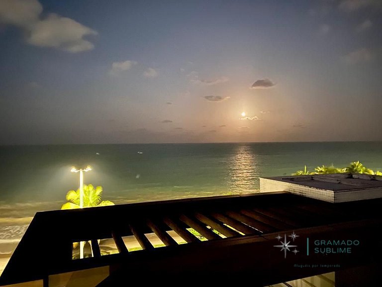 Incredible penthouse on the beach in Cabo Branco
