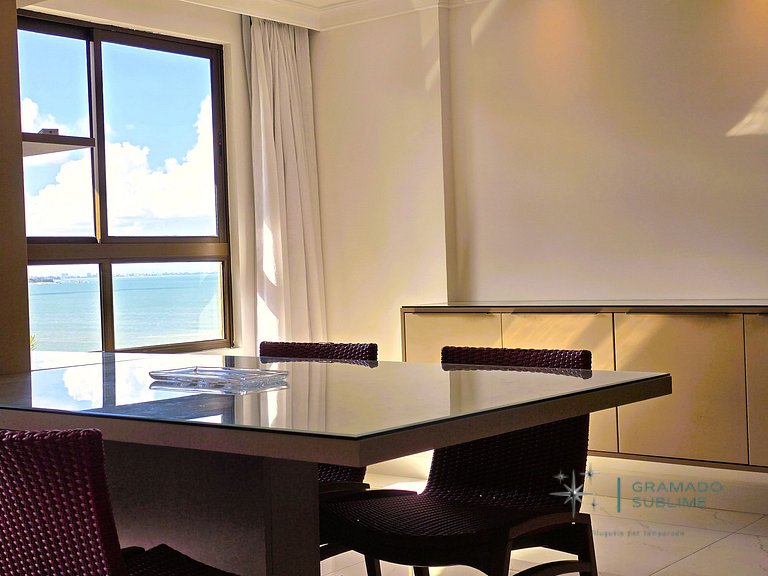 Incredible penthouse on the beach in Cabo Branco