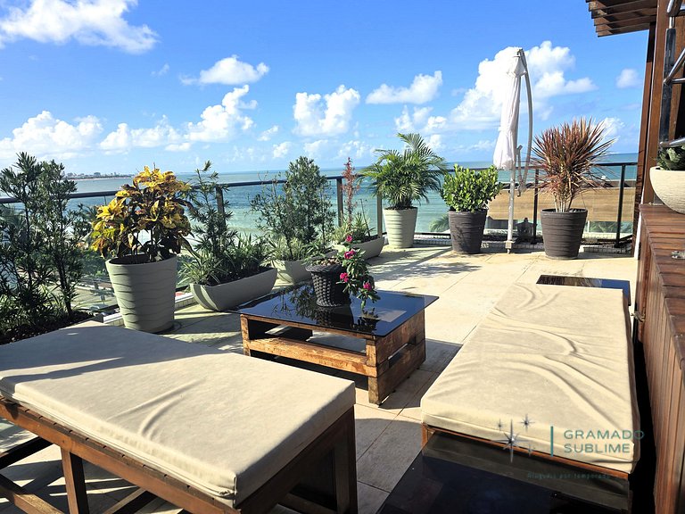 Incredible penthouse on the beach in Cabo Branco