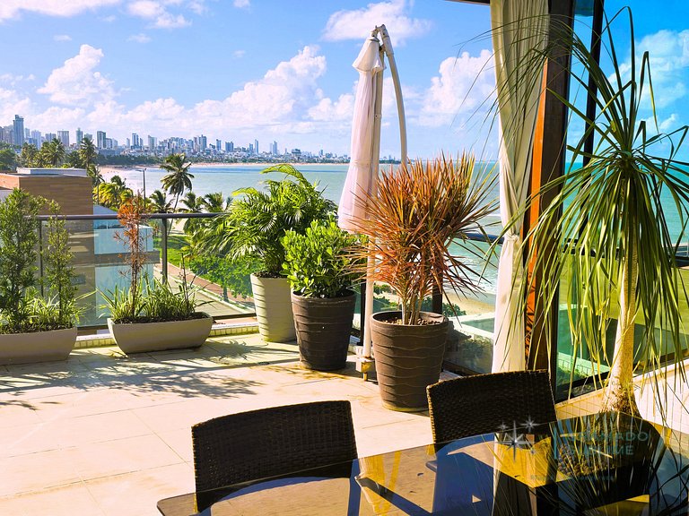Incredible penthouse on the beach in Cabo Branco