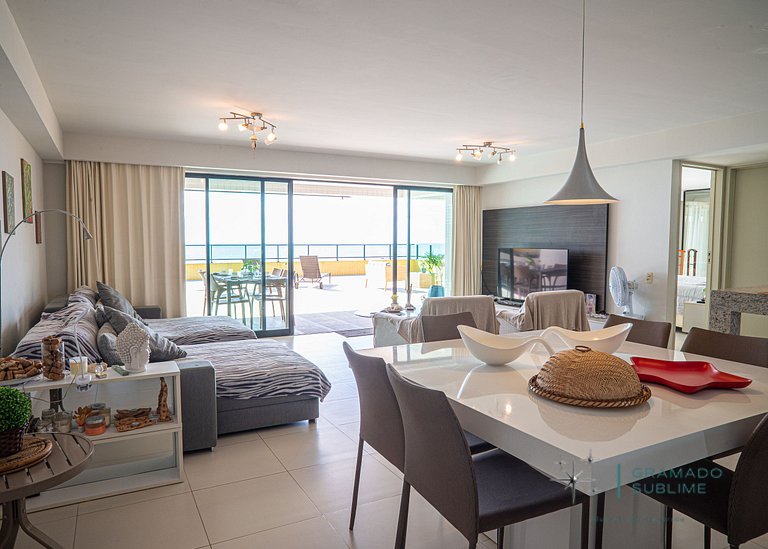 Luxury beachside Penthouse
