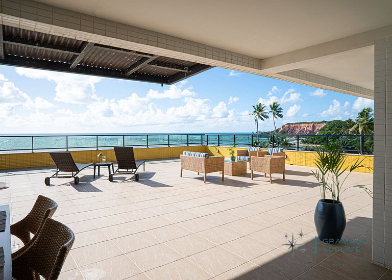 Luxury beachside Penthouse