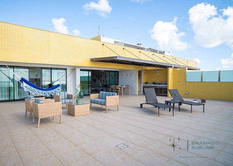 Luxury beachside Penthouse