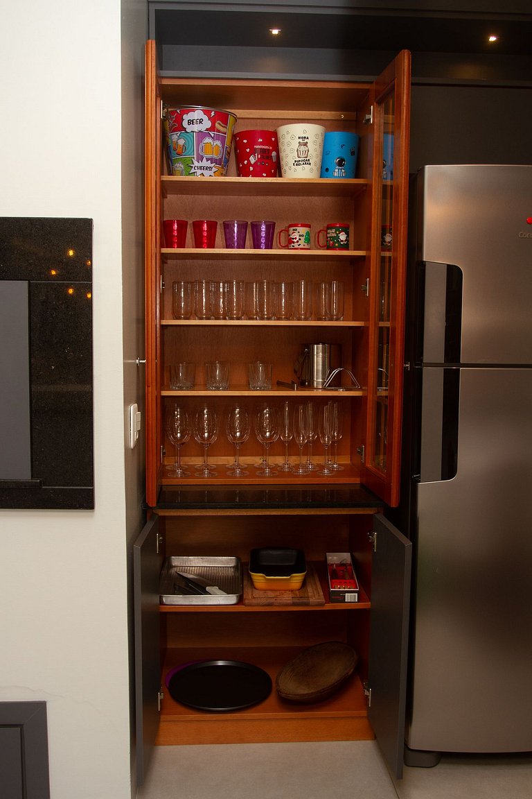 406 - Luxo ao lado da rua Coberta